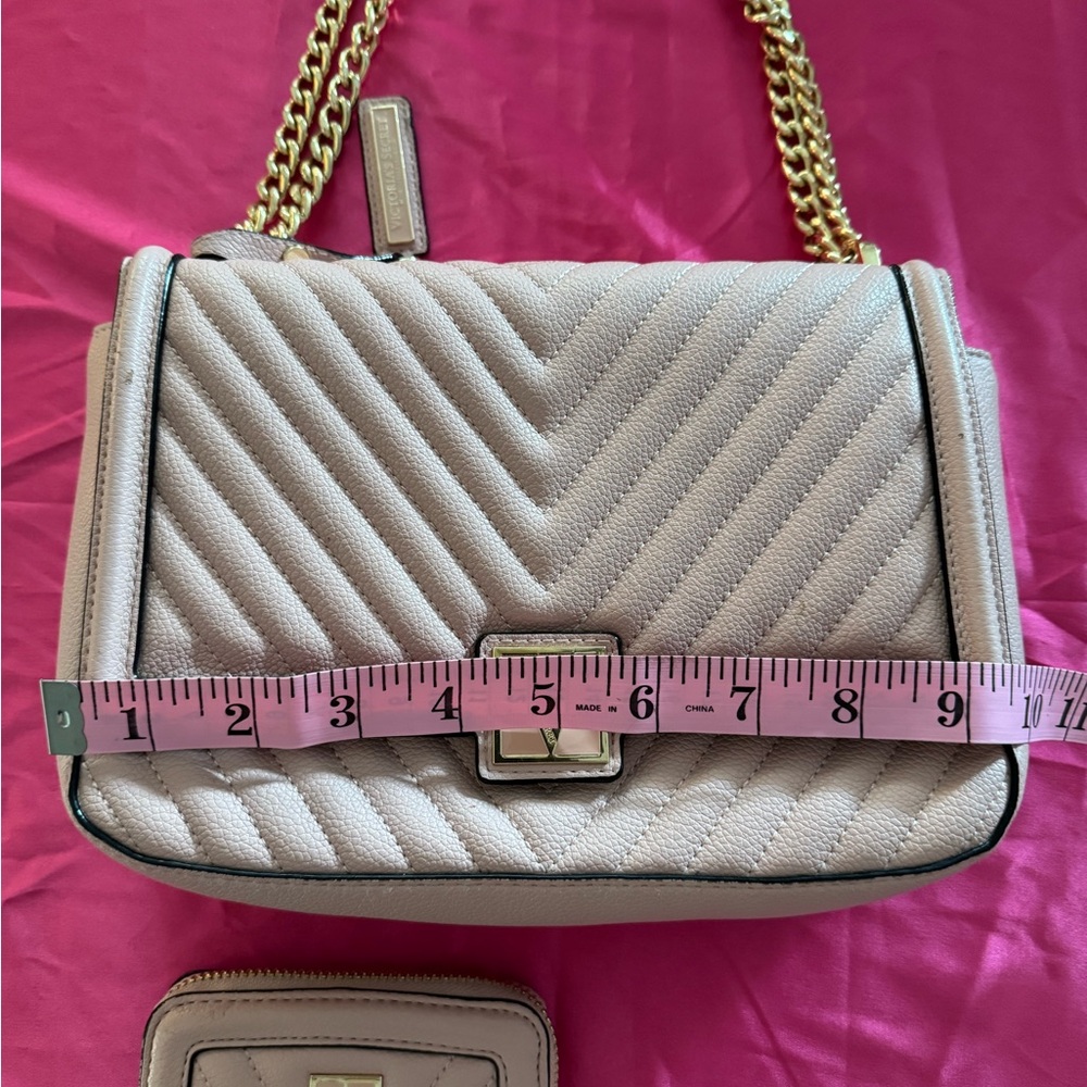 Victoria Secret Quilted Mauve/Pink Shoulder Bag with Chain Strap - Picture 10 of 12
